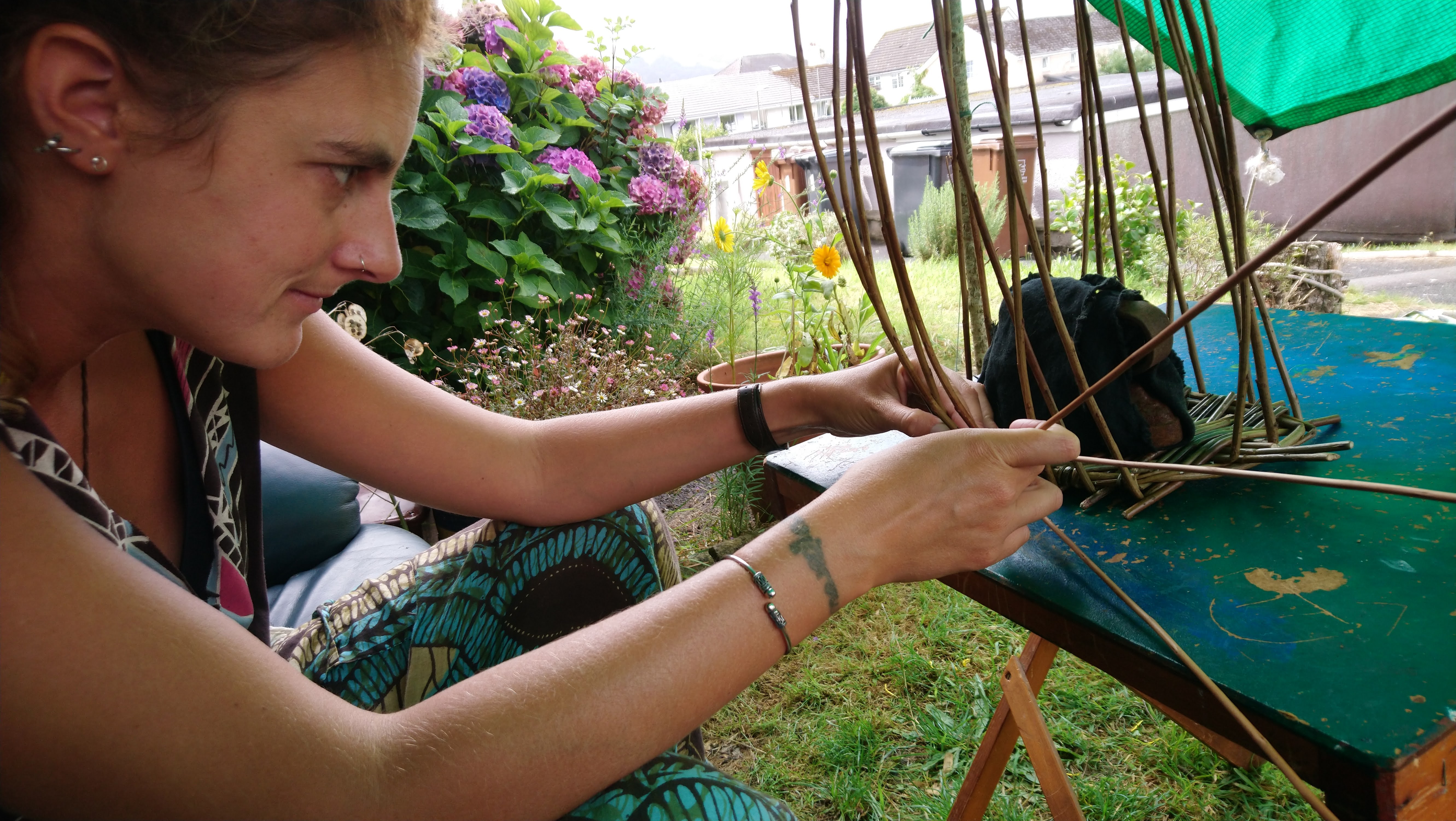 hand-weaving-basket-willow