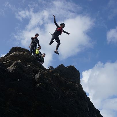Coastal_Adventures_Coasteering_Group_Jump